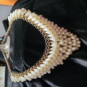 Spectacular vintage Charming Charlie necklace